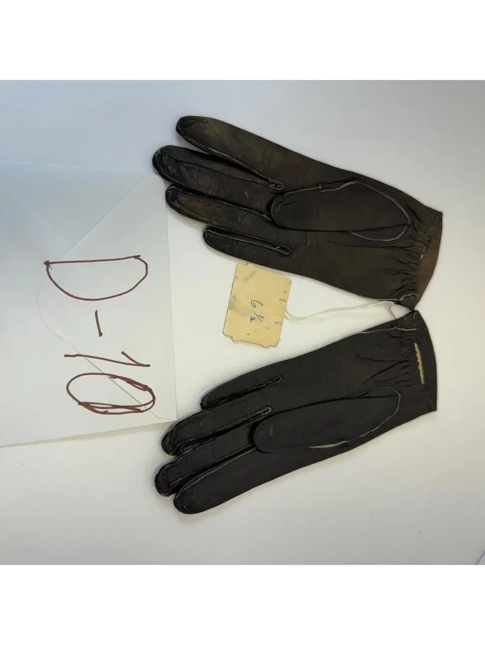 Bonwit Teller Leather Gloves‎ Cashmere Lined Women's Size 6 1/2 Made in France
